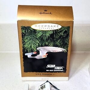 U.S.S Enterprise. STAR TREK THE NEXT GENERATION. Vintage Hallmark 1993